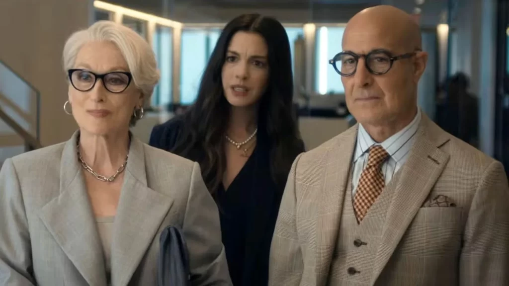 El Diablo Viste a la Moda 2 Tráiler y Fecha de Estreno 2026 Primer plano de Meryl Streep como Miranda Priestly con gafas de sol oscuras en el nuevo tráiler de El Diablo Viste a la Moda 2.