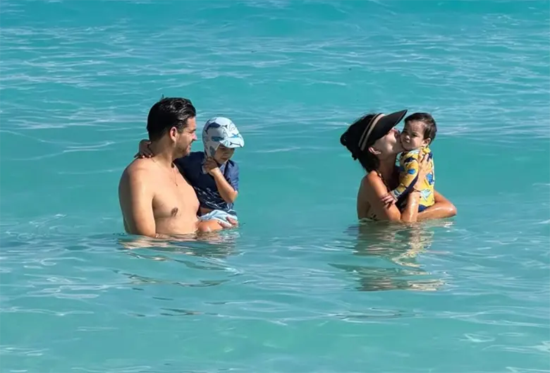 La familia de Anabel Angus esta de Vacaciones