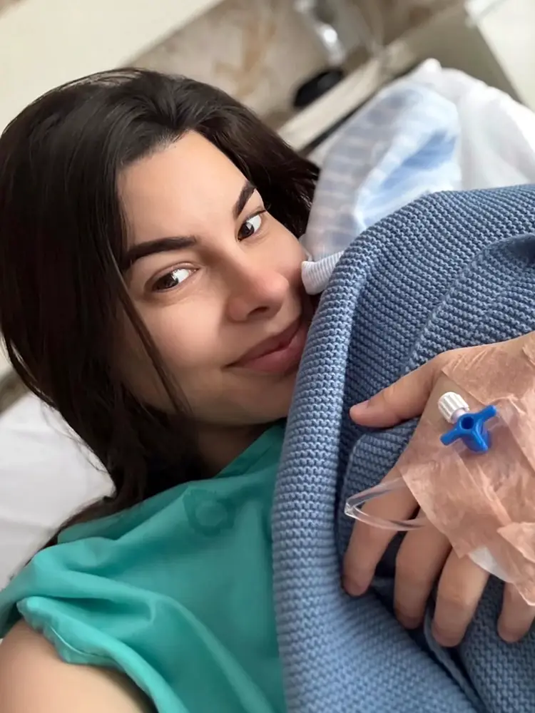 ¡Caro TV ya es Mamá! Nace "El Emperador" Julio César La querida influencer comparte la primera imagen de su primogenito