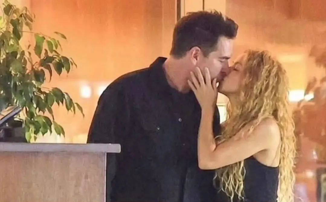 Shakira y Manuel García-Rulfo, ¿nuevo romance confirmado entre salsa y noche en Hollywood? Shakira y Manuel Garcia Rulfo