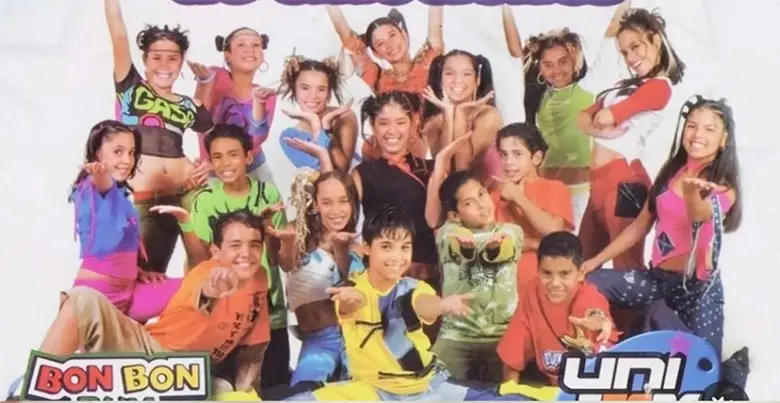 Reencuentro de Integrandes de Unitoons El Baile y Foto Viral que Emociona Unitoons 2000